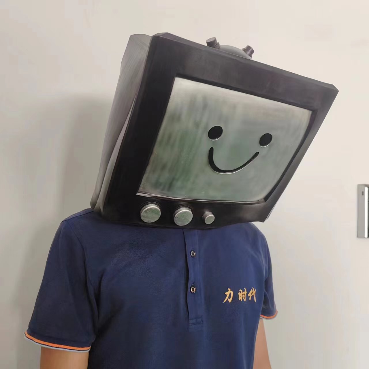 TV-Modell Latex Vollkopfmaske Film Cosplay Kostüme